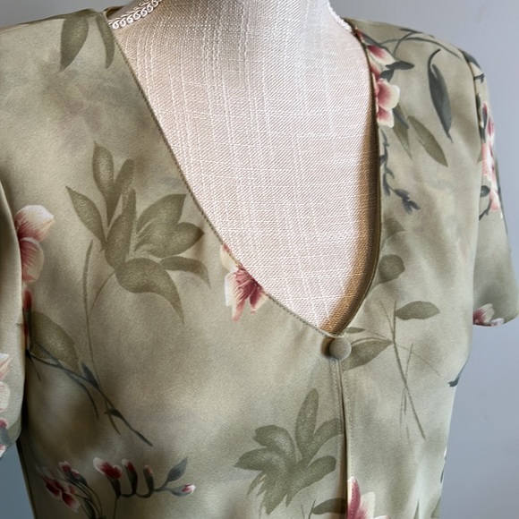 POSITIVE ATTITUDE FLORAL DRESS - Picture 3 of 10